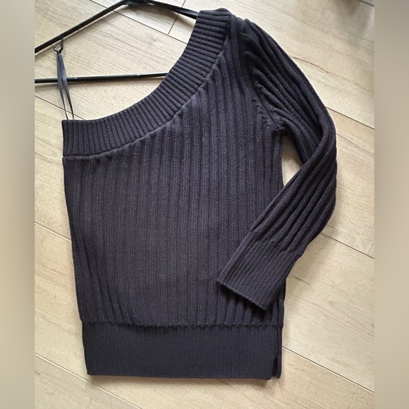 FRAME / Revolve 100% Cotton Chunky One Shoulder Black Sweater - Picture 5 of 10